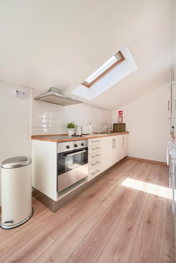 Sunny With Terrace.river View! Apartment Lissabon