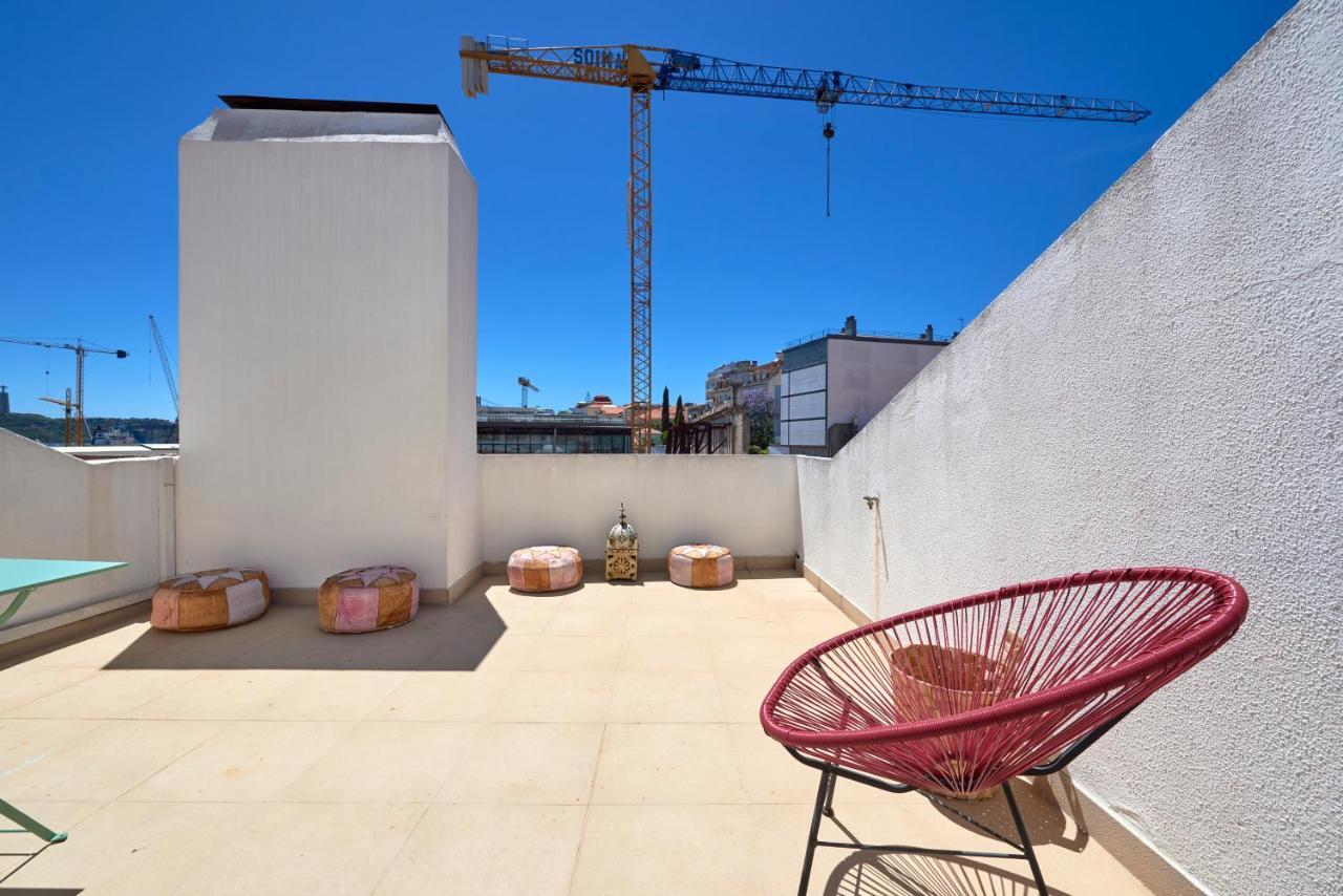Sunny With Terrace.river View! * Lissabon