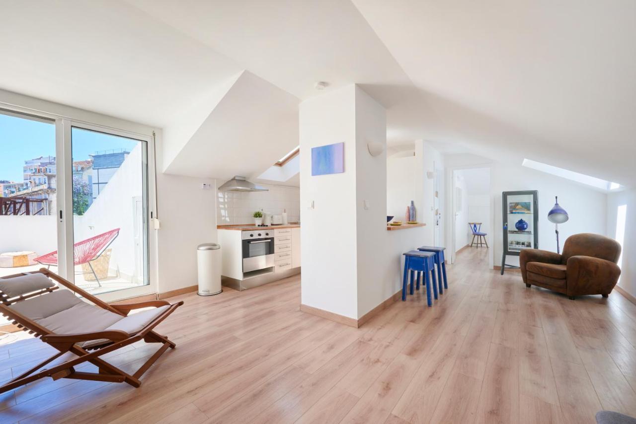 Sunny With Terrace.river View! Appartement *